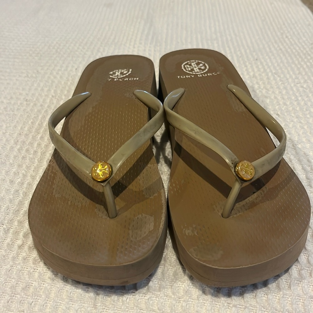 Tory Burch wedge flip flop tan size 10